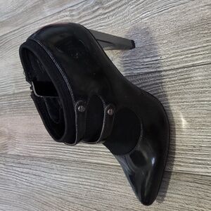 House of Dereon Beyonce Black Booties Size 7